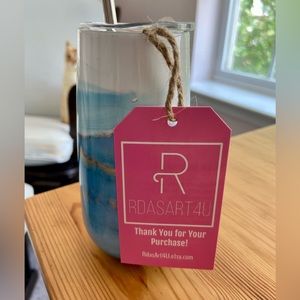 Insulated champagne tumbler with handcrafted design